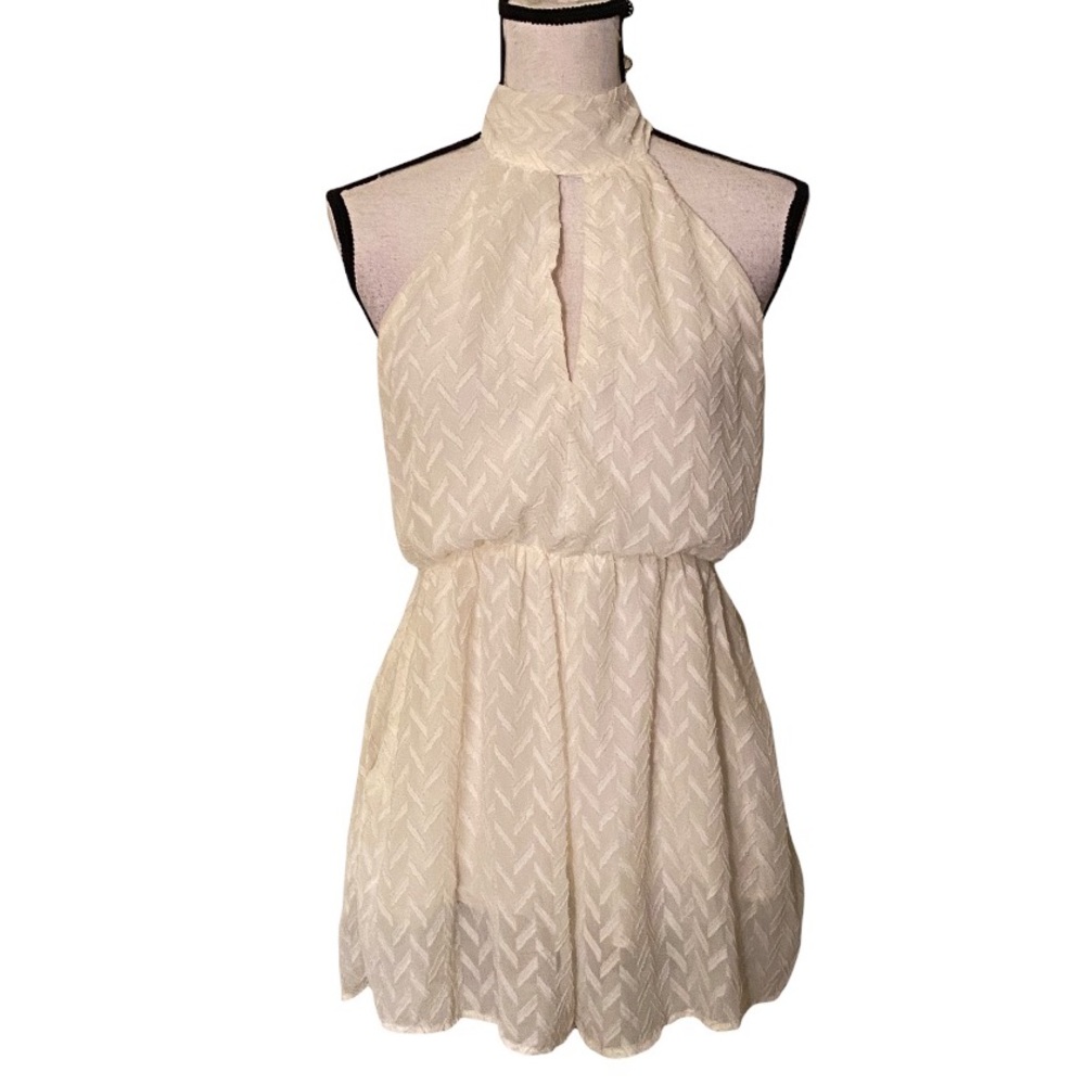 [Lush] Keyhole Halter Tie Romper